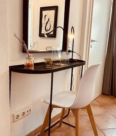 Kuenstler Am Weilburger Schloss, Marktplatz 9 Apartment *