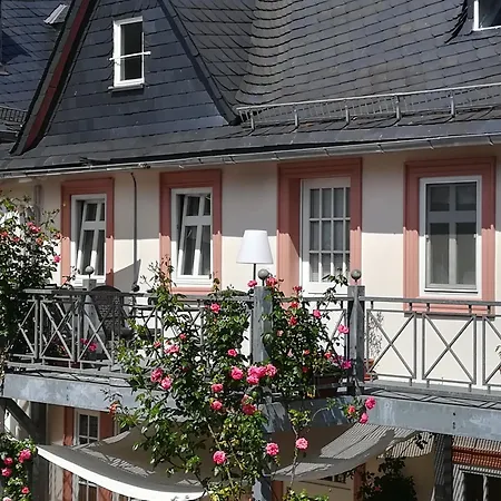 Apartment Kuenstler Am Weilburger Schloss, Marktplatz 9 *